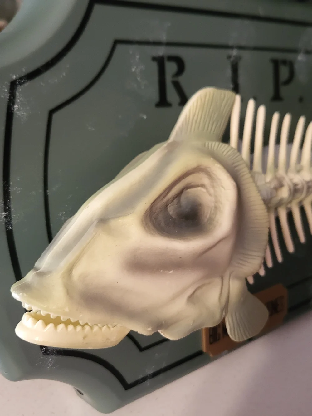 Gemmy Big Mouth Billie Bones Singing Fish Parts or Repair Not Working